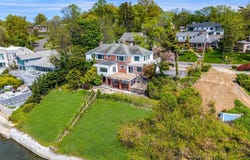 22 Shorecliff Place, Great Neck, NY 11023