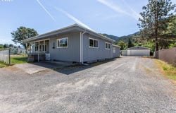 47508 HANSEN ST, Oakridge, OR 97463
