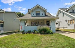 528 Parkview Avenue, Barberton, OH 44203