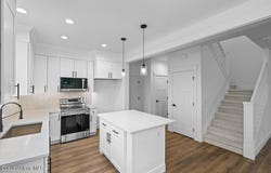 335 E Grosbeak Ave, Hayden, ID 83835