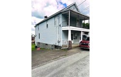202 S Quarry Street, East Huntingdon, PA 15666