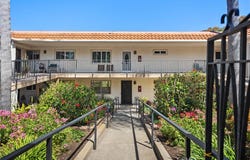5472 Paseo Del Lago E, Laguna Woods, CA 92637