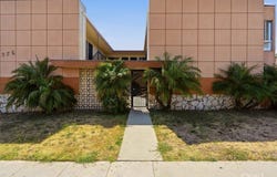 925 Larch, Inglewood, CA 90301