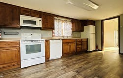 51 S 8th, Hamilton, IL 62341