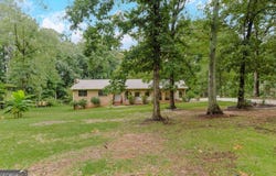 6495 Old Macon, Rex, GA 30273
