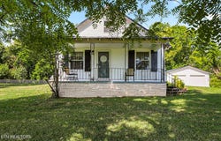 4035 Strong Rd, Mascot, TN 37806