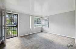 19401 Grandview Street, Detroit, MI 48219