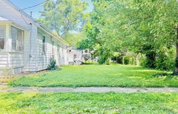 910 E Granary Street, New Harmony, IN 47631