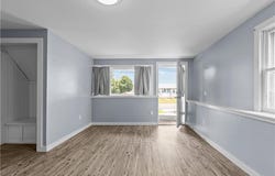 132 Maple Avenue, Middletown, RI 02842
