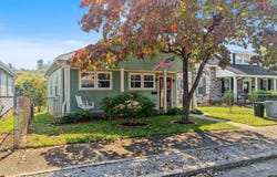 511 Ferry St, Loudon, TN 37774