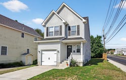 300 SAUNDERS AVENUE, BELLMAWR, NJ 08031