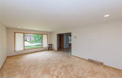 2375 Glendon Road, University Heights, OH 44118