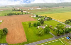 45 S PEARTOWN ROAD, DENVER, PA 17517