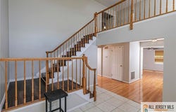 9 Chipwood Lane, North Brunswick, NJ 08902