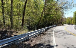 Hinton Rd, White Oak, WV 25989