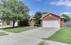 4546 Brittany Lane, Grand Prairie, TX 75052