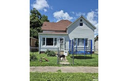 110 W PARK Street, Harrisburg, IL 62946