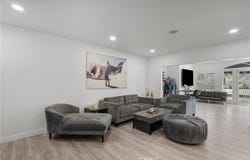22041 Kinzie Street, Chatsworth, CA 91311