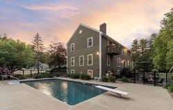 10 Reinsway Circle, Westford, MA 01886