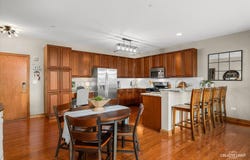 140 S RIVER Street, Aurora, IL 60506
