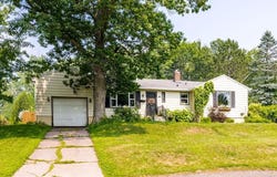 407 Sparkman Ave, Duluth, MN 55803