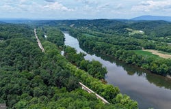 YEARGIN TRAIL, HEDGESVILLE, WV 25427