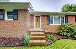 4211 VILLAGE Drive, Trinity, NC 27370