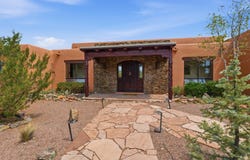 25 Buen Pastor, Santa Fe, NM 87508