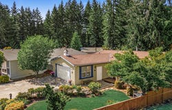 68938 E CEDAR HILL LOOP, Welches, OR 97067