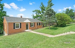 21 Upland DR, Salem, VA 24153