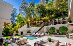 2641 Hutton Dr, Beverly Hills, CA 90210