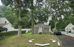 33 SELDEN BLVD, Centereach, NY 11720