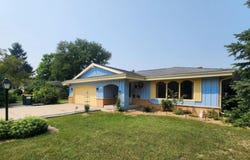 W158n9751 Broadleaf Ln, Germantown, WI 53022