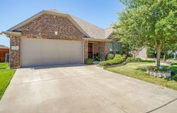 11705 Tuscarora Drive, Fort Worth, TX 76108