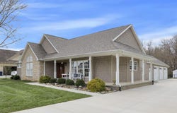 13861 Crescent Cove Avenue NE, Thornville, OH 43076