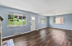 1637 Worcester Dr, Pittsburgh, PA 15243