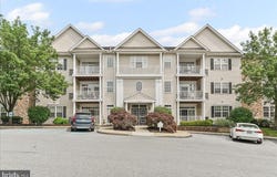 306 VICTORIA GARDENS DRIVE, KENNETT SQUARE, PA 19348
