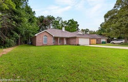 8913 Marina Avenue, Ocean Springs, MS 39564
