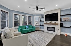 6347 W Henderson Street, Chicago, IL 60634