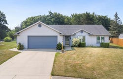 8814 Edwardsberg Place, New Haven, IN 46774