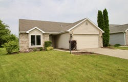 3826 Woodcliffe Drive, New Haven, IN 46774