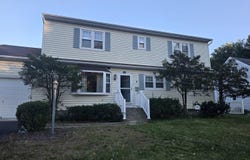 4 Chris Place, Colonie, NY 12205