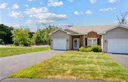 41 Breakneck Hill Road, Lincoln, RI 02865