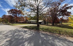 29 Spruce, Viburnum, MO 65566