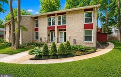 8585 SEASONS Way, LANHAM, MD 20706