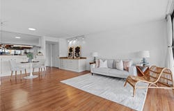 581 Kamoku Street 504, Honolulu, HI 96826
