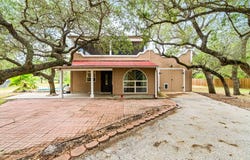 44 Twelfth ST, ROCKPORT, TX 78382