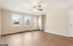 25 COMMERCE STREET, NEW OXFORD, PA 17350