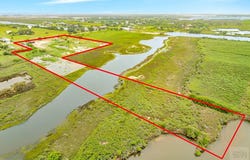 12123 Ostermeyer Road, Galveston, TX 77554