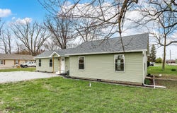 2264 Walnut Street W, Greenfield, IN 46140